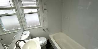 Stunning 3 bedroom / 1.5 bathroom house now available for rent! Gallery 14