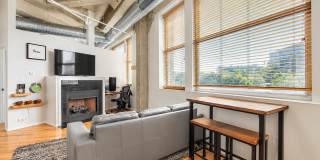 One Bedroom Unit in Wonderful Western Auto Lofts Gallery 1