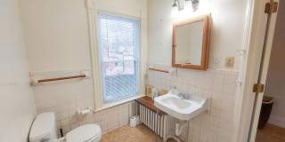 Charming and Sunlight 3BD, 1 BA in the Quaint DC Suburb of Mount Rainer, MD!!! Gallery 20