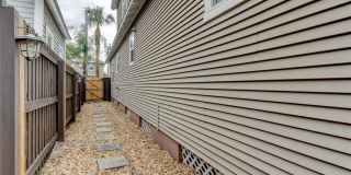 2123 W SPRUCE STREET Gallery 36