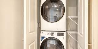 Alexander Crossing Gallery 12