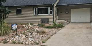 3 Bedroom Cozy Remodeled Home Gallery 1