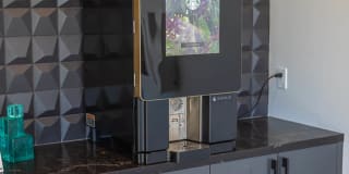 Mira Gallery 70