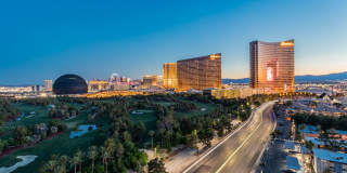 Fully Furnished High Rise with Wynn Golf Course Views! Gallery 46
