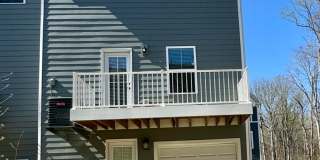 3BR/2.5BA End Unit Townhome Gallery 20
