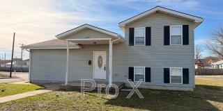 2226 S Moffet Gallery 1