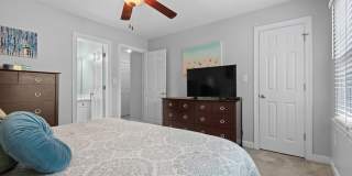 Charming 2-bedroom, 2.5-bathroom Townhouse Located in the Heart of Raleigh, NC Gallery 15