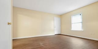 Creekside Meadows Apartment Gallery 8