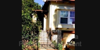 2011 Crosby Ave Gallery 1