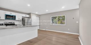 Modern Finishes & Hardwood Floors – 4BR Columbus Gem Gallery 11