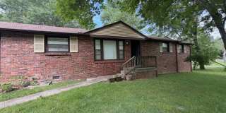 4 Bedroom Dog Friendly Home For Rent Near Post! Gallery 2