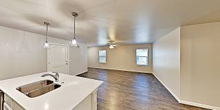 Great 3 Bedroom 2 Bath Duplex Near Tinker AFB Gallery 7
