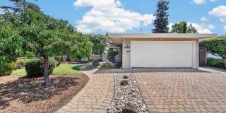 Updated 4BR Palo Alto Home with Central A/C & Two Private Outdoor Spaces Gallery 1