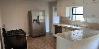 919 South Clements Street Gallery 12