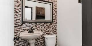 1733 Elm Street Gallery 9