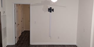 Rare.....One Bedroom One Bathroom Unit Available In Midtown! Gallery 9