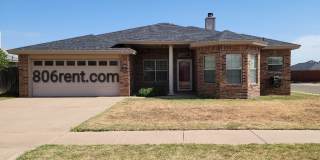 Spacious 4/2/2 on a Corner Lot Gallery 1