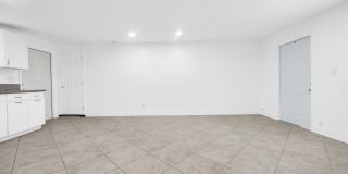 1041 Northeast 9th Avenue Gallery 15