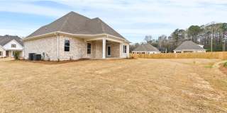 Available now. Brand new construction. 4Br, 3.5 Ba open concept home Gallery 3
