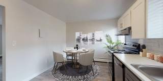 Acoma Square Gallery 7