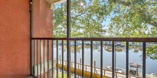 Remodeled 2/2 Waterfront Condo Gallery 24