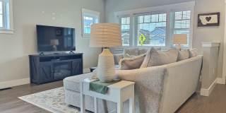 Stunning 2 Bed, 2 Bath Home in Annafeld | Fully Furnished Gallery 1