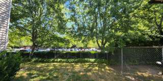 Emerald East Apartments Gallery 2