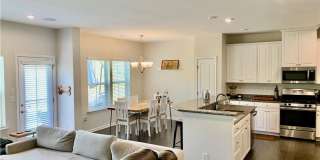 Room in 3 Bedroom Home at Audubon Park Dr Gallery 1