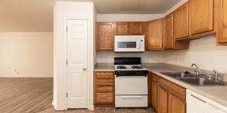 Three Bedroom END unit Townhome! Gallery 10