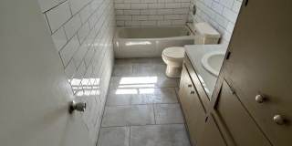 210 North Michigan Avenue Gallery 9