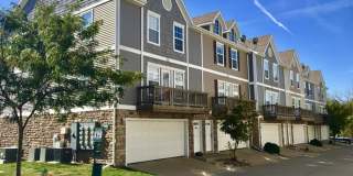 2 Bedroom 2 Bathroom Town House - Interior Unit Gallery 1
