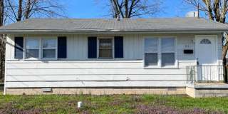 Two Bedroom House in Jerseyville Gallery 1