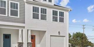 Beautiful 3/2.5 Townhome Move in Ready! Gallery 5