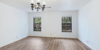 9231 LINBROOKE Gallery 17