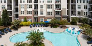 400 Belmont Gallery 29