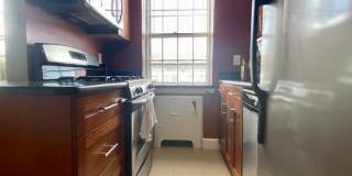 Huge 2 Bed in Brookline! 9w Parking for Rent! Gallery 4