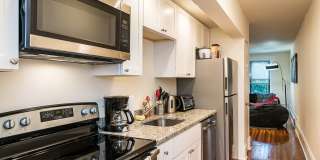 Nicely renovated 2 bed in Brookline Gallery 1