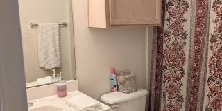 109 Retama St. Gallery 11