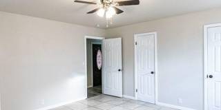 Room to Grow! Spacious, Remodeled 3/2/2 in Great Location! Gallery 39