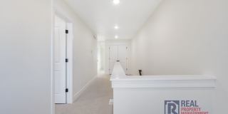 BRAND NEW 3 bed 2.5 Bath Townhome - Small dog negotiable Gallery 12