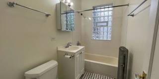1624 West Ainslie Gallery 9