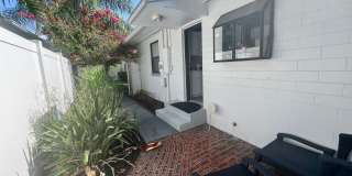 FULLY FURNISHED 2/2 OLD NE BUNGALOW - lease term through March 2027 Gallery 6