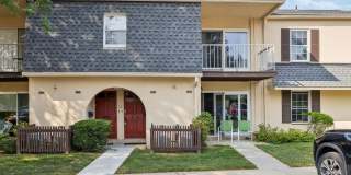 2BD/2BA with a Den in Old Forge Crossing! Gallery 1
