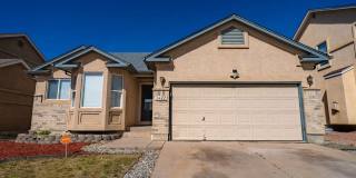 Stunning 4-bedroom, 3-bathroom home near Ft Carson! Gallery 1