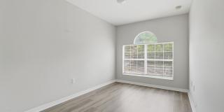 963 East Main Street Gallery 28