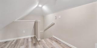 Charming 2BR Upstairs unit in Franklinton Gallery 20