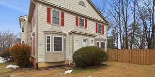 5001 LAMBSGATE Lane Gallery 1