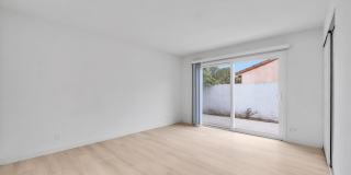 "Rare Single-Story Remodel: Modern 3BR End-Unit in University Park Gallery 57