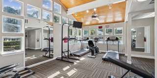 Oasis of Mandarin - Apartments & Townhomes Gallery 5