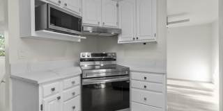Cozy 4 bed house in Bothell Gallery 11